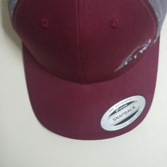 The Classics Yupoong Authentic Snapback Hawaii Trucker Baseball Hat Cap New - Picture 3 of 5